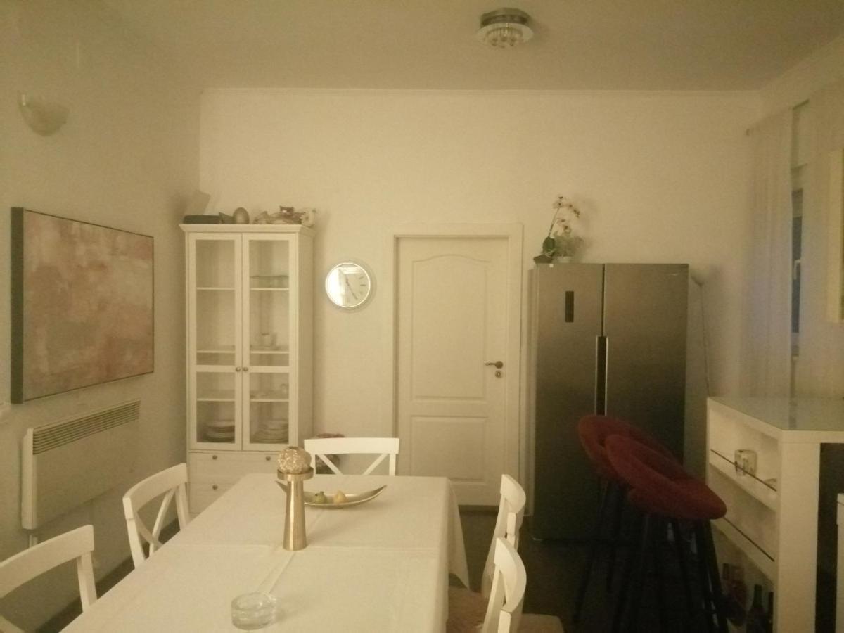 Apartment Rogic